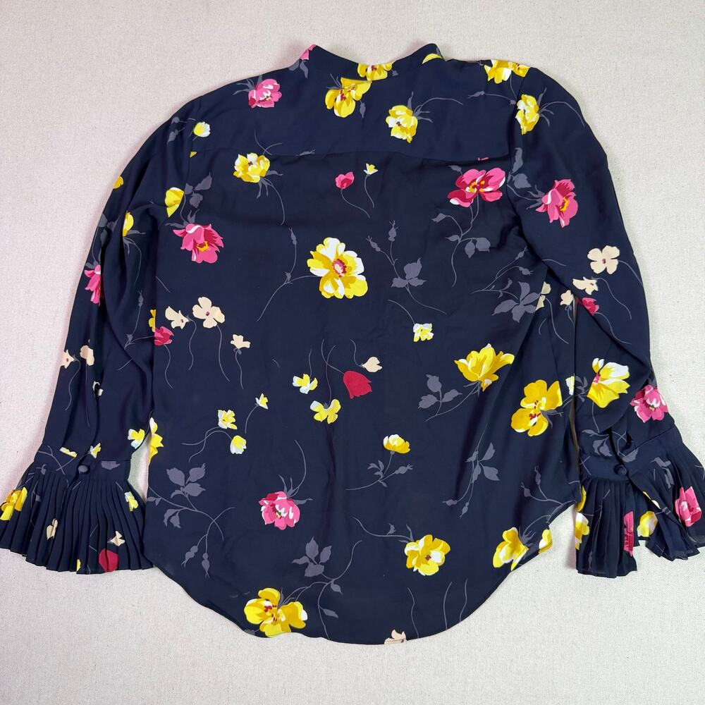 Ann Taylor Navy Floral Blouse Pleated Bell Sleeve Women's M Button Up Career Top - Picture 8 of 13